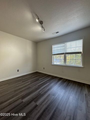60 Rainbow Drive 9, Jacksonville, NC 28546