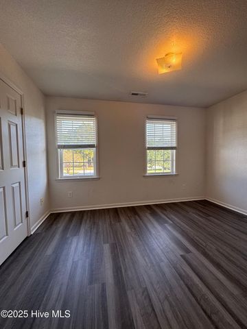 60 Rainbow Drive 9, Jacksonville, NC 28546