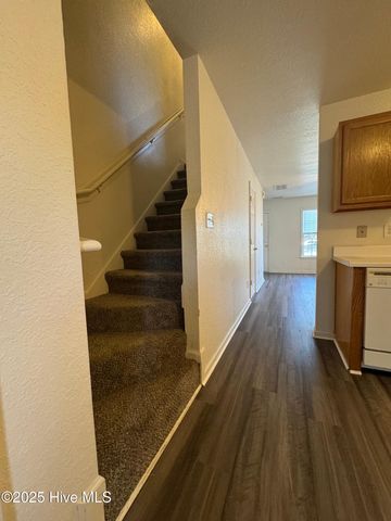 60 Rainbow Drive 9, Jacksonville, NC 28546