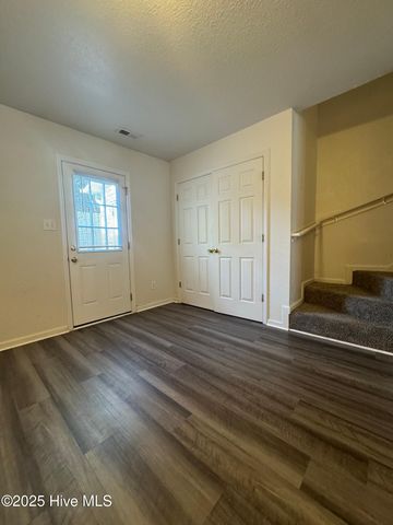 60 Rainbow Drive 9, Jacksonville, NC 28546