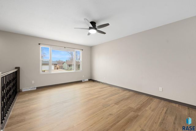 5901 W 58th St Street, Sioux Falls, SD 57106