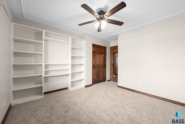 5901 W 58th St Street, Sioux Falls, SD 57106