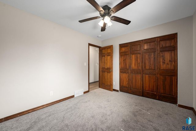 5901 W 58th St Street, Sioux Falls, SD 57106