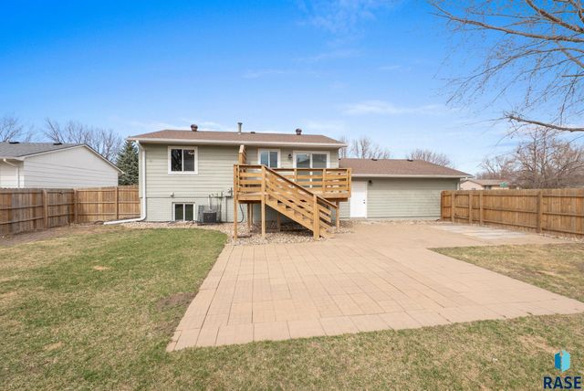 5901 W 58th St Street, Sioux Falls, SD 57106