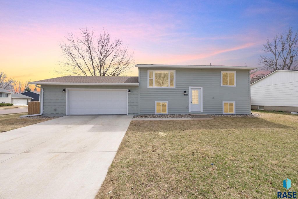 5901 W 58th St Street, Sioux Falls, SD 57106