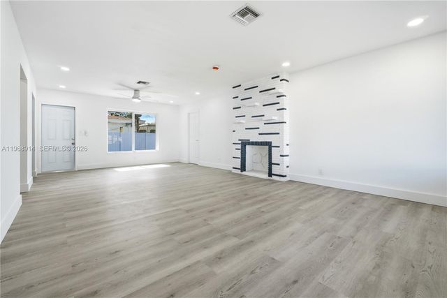 2856 N Funston St, Hollywood, FL 33020