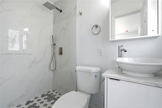 2856 N Funston St, Hollywood, FL 33020