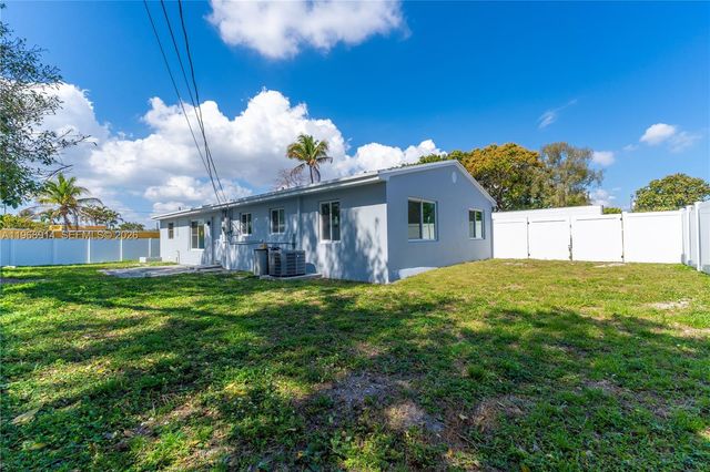 2856 N Funston St, Hollywood, FL 33020