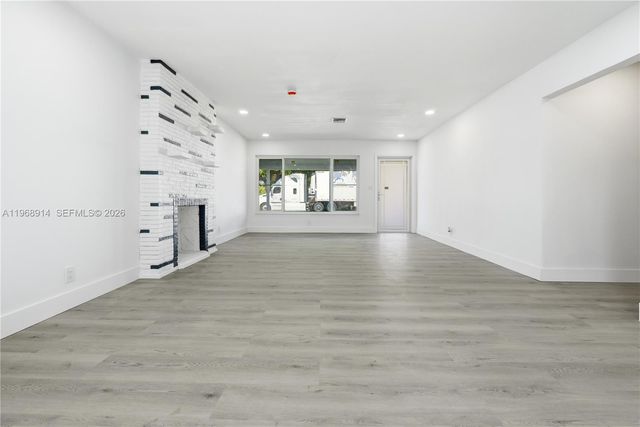 2856 N Funston St, Hollywood, FL 33020