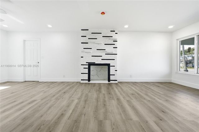 2856 N Funston St, Hollywood, FL 33020