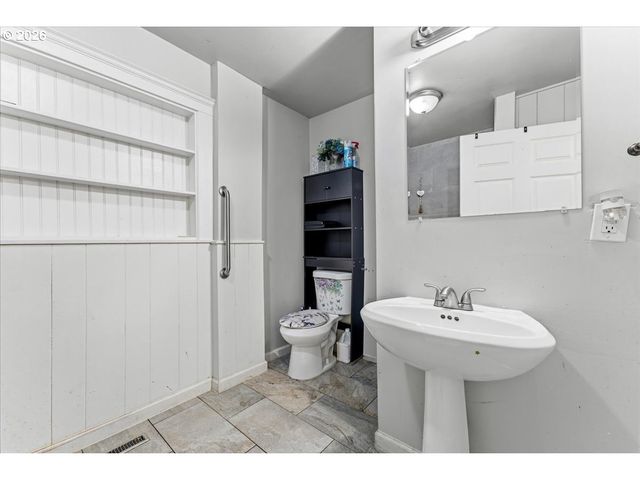 4505 Se HILL Rd, Milwaukie, OR 97267