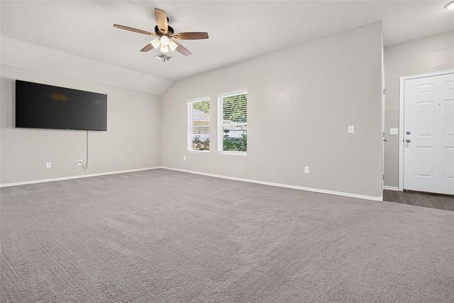 822 Highgarden Circle, Noble, OK 73068