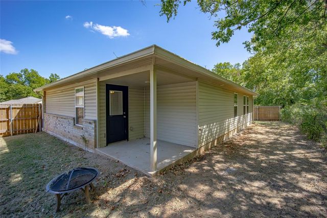 822 Highgarden Circle, Noble, OK 73068