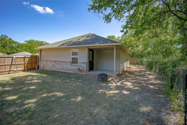 822 Highgarden Circle, Noble, OK 73068