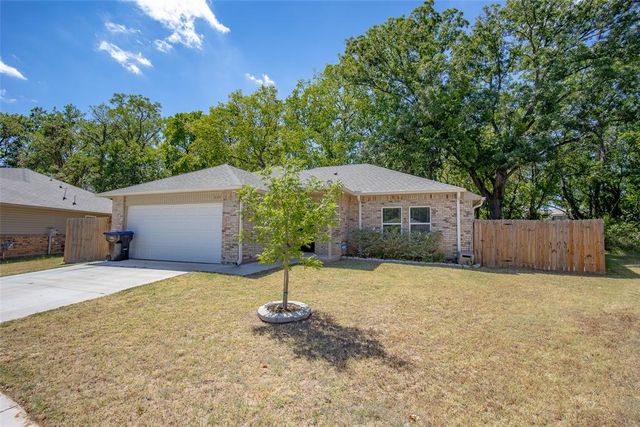 822 Highgarden Circle, Noble, OK 73068