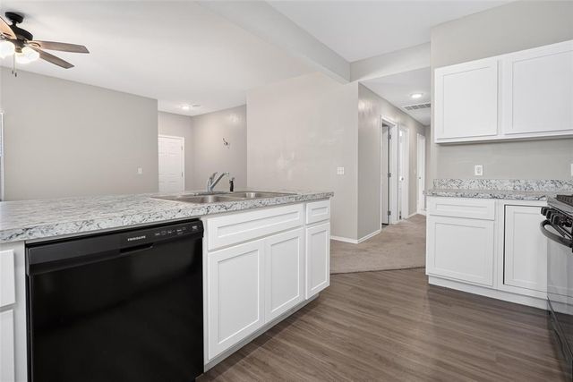 822 Highgarden Circle, Noble, OK 73068