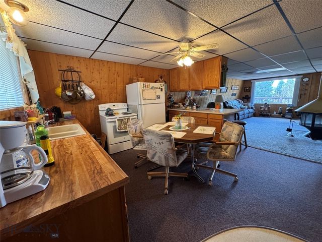 124 Deer Park Lane, Anaconda, MT 59711