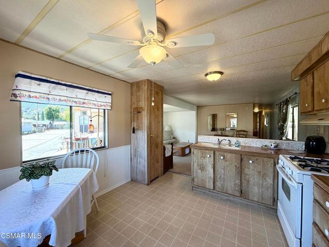 5932 Los Angeles Avenue 13, Simi Valley, CA 93063