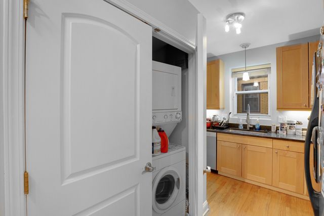 7401 N Hoyne Avenue 3, Chicago, IL 60645