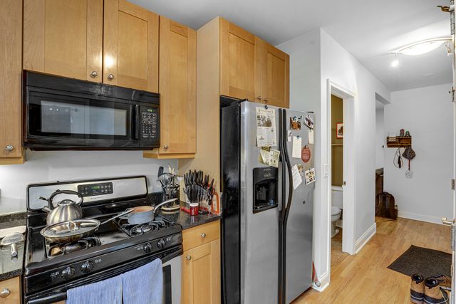 7401 N Hoyne Avenue 3, Chicago, IL 60645