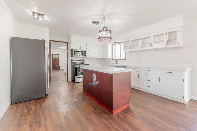7824 W Dahl Rd, Deer Park, WA 99006