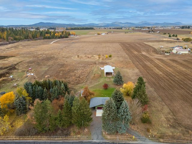 7824 W Dahl Rd, Deer Park, WA 99006