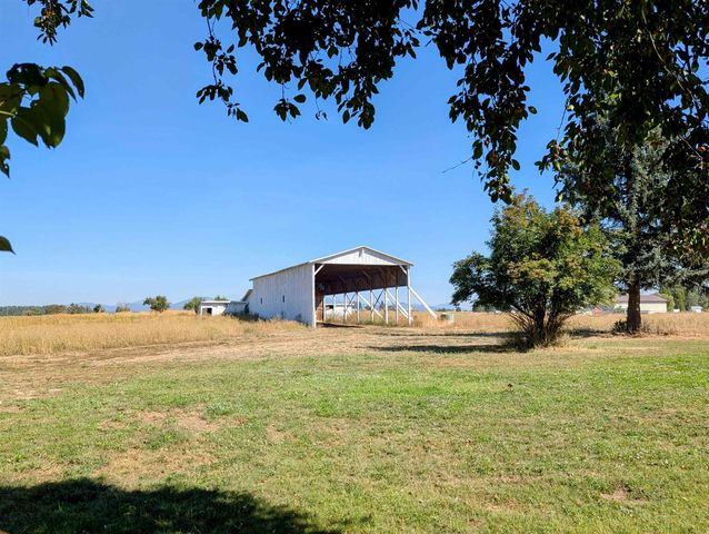 7824 W Dahl Rd, Deer Park, WA 99006