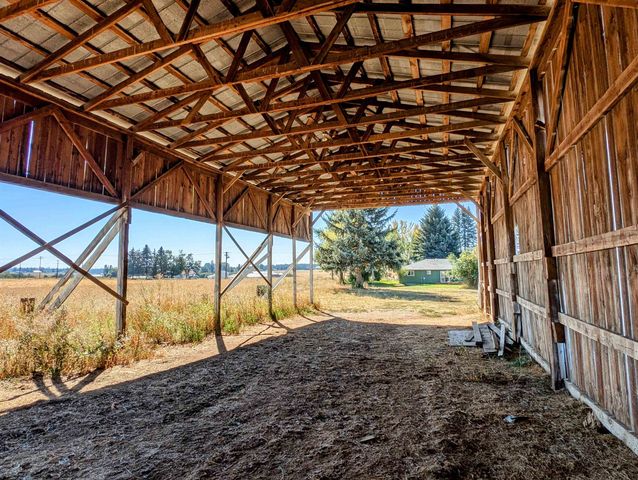 7824 W Dahl Rd, Deer Park, WA 99006