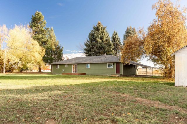 7824 W Dahl Rd, Deer Park, WA 99006