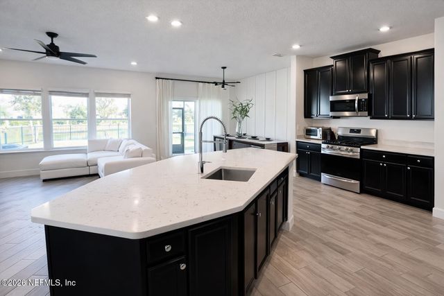 242 KILLARNEY Avenue, St. Johns, FL 32259