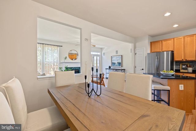 1455 FAWN HOLLOW LN, Woodbridge, VA 22191