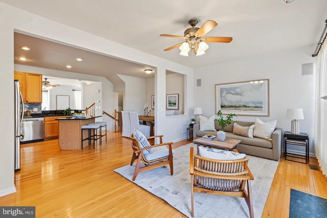 1455 FAWN HOLLOW LN, Woodbridge, VA 22191