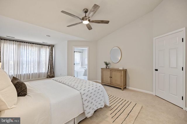 1455 FAWN HOLLOW LN, Woodbridge, VA 22191