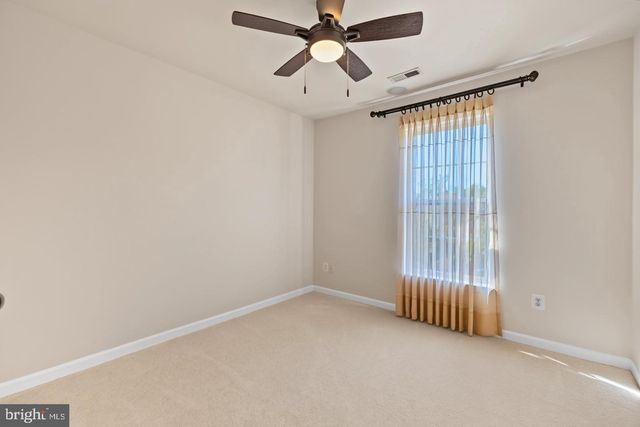 1455 FAWN HOLLOW LN, Woodbridge, VA 22191
