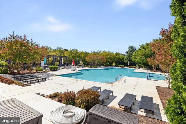 1455 FAWN HOLLOW LN, Woodbridge, VA 22191