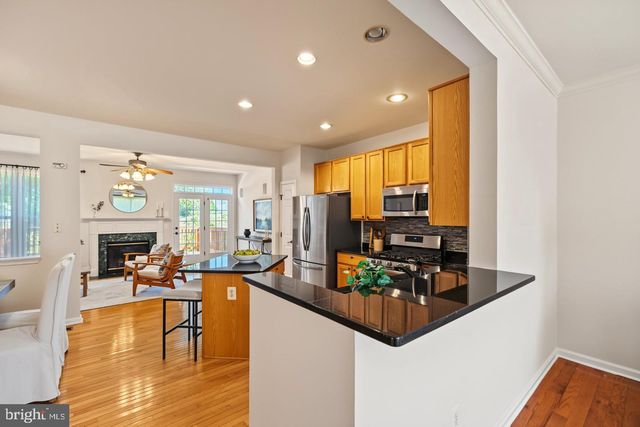 1455 FAWN HOLLOW LN, Woodbridge, VA 22191