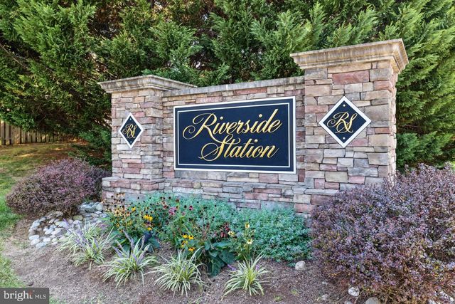 1455 FAWN HOLLOW LN, Woodbridge, VA 22191