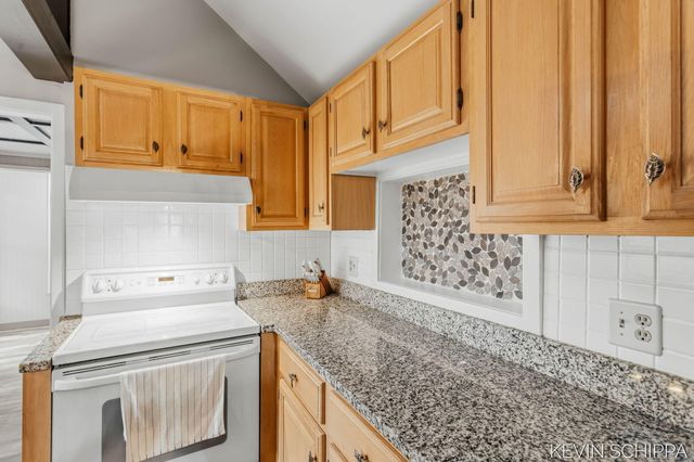 36 Union Street, Douglas, MI 49406