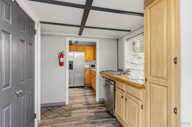 36 Union Street, Douglas, MI 49406