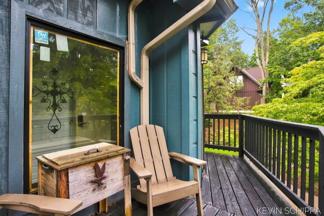 36 Union Street, Douglas, MI 49406