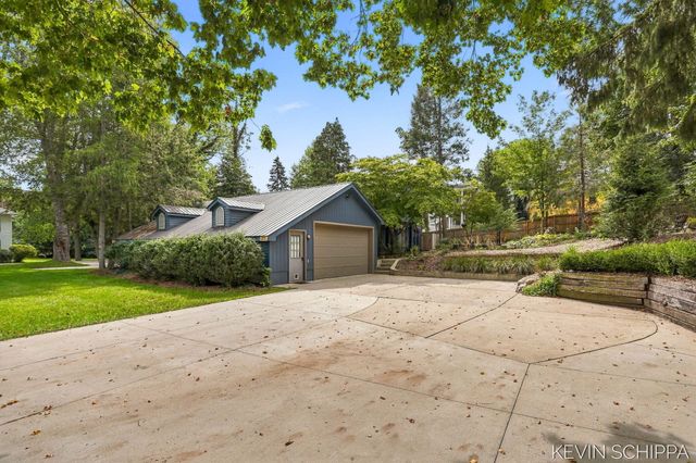 36 Union Street, Douglas, MI 49406