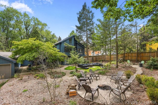 36 Union Street, Douglas, MI 49406