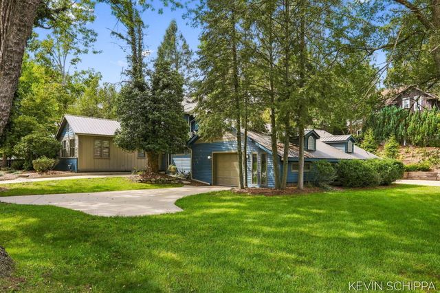 36 Union Street, Douglas, MI 49406