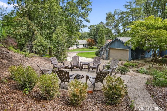 36 Union Street, Douglas, MI 49406