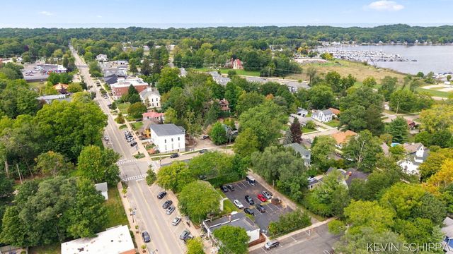 36 Union Street, Douglas, MI 49406