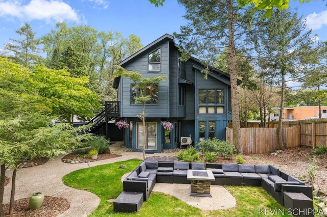 36 Union Street, Douglas, MI 49406