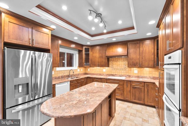 7711 ARROWOOD CT, Bethesda, MD 20817