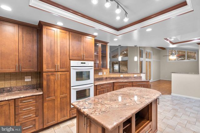 7711 ARROWOOD CT, Bethesda, MD 20817