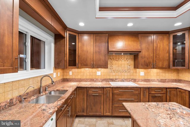 7711 ARROWOOD CT, Bethesda, MD 20817