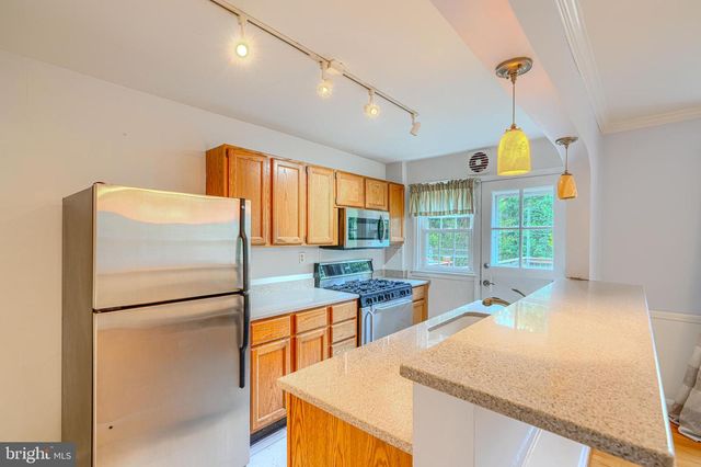 372 OLD TRAIL RD, Baltimore, MD 21212